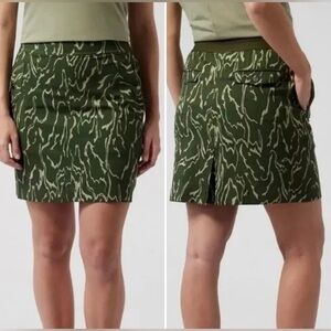 Athleta Vienna Cargo Skort Skirt Eucalyptus Olive Green Lined Women’s Size 16